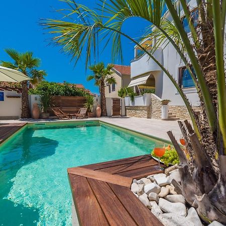 Apartments "Villa Antisin" With Heated Pool Zara Esterno foto