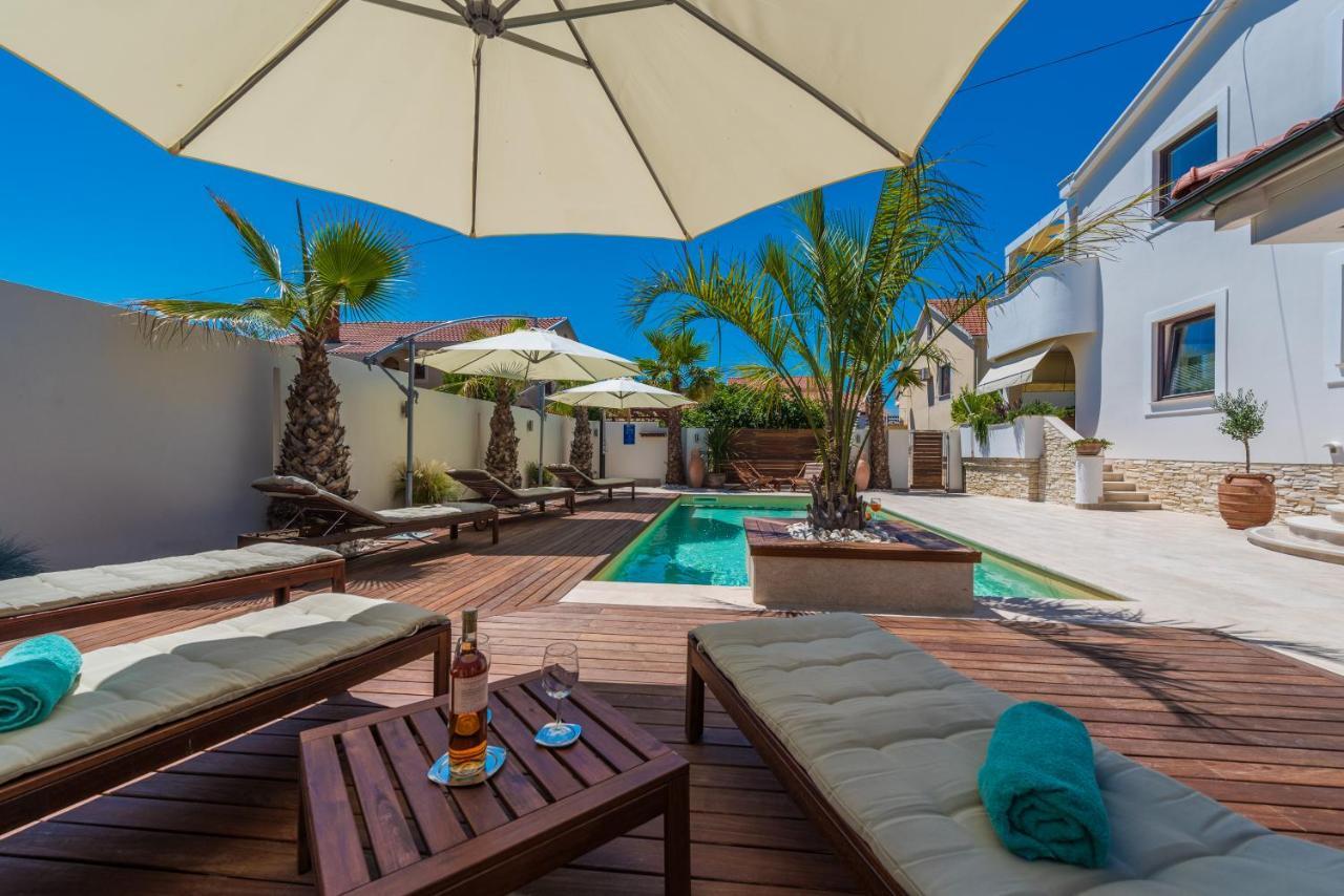 Apartments "Villa Antisin" With Heated Pool Zara Esterno foto