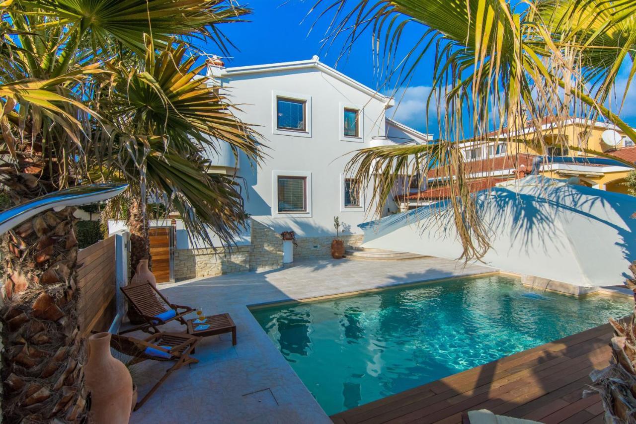 Apartments "Villa Antisin" With Heated Pool Zara Esterno foto