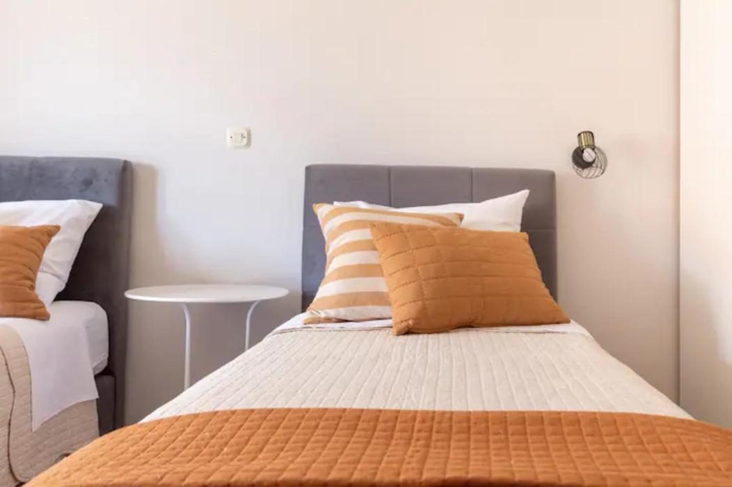 Apartments "Villa Antisin" With Heated Pool Zara Esterno foto