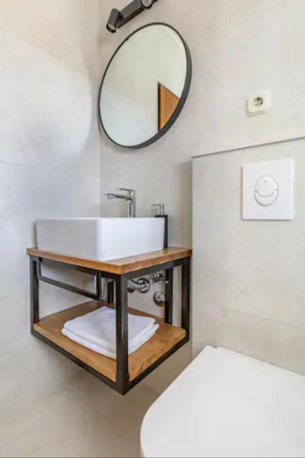 Apartments "Villa Antisin" With Heated Pool Zara Esterno foto