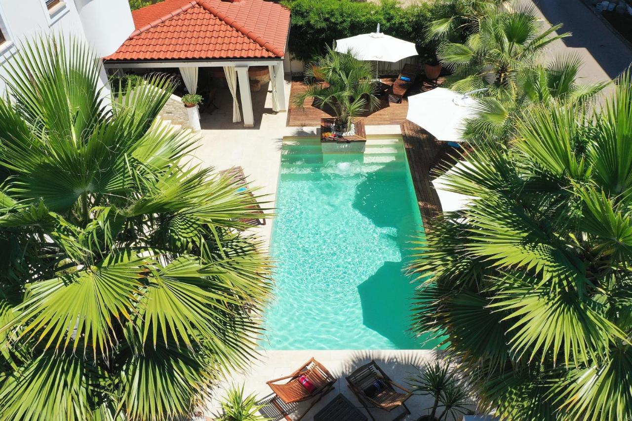 Apartments "Villa Antisin" With Heated Pool Zara Esterno foto