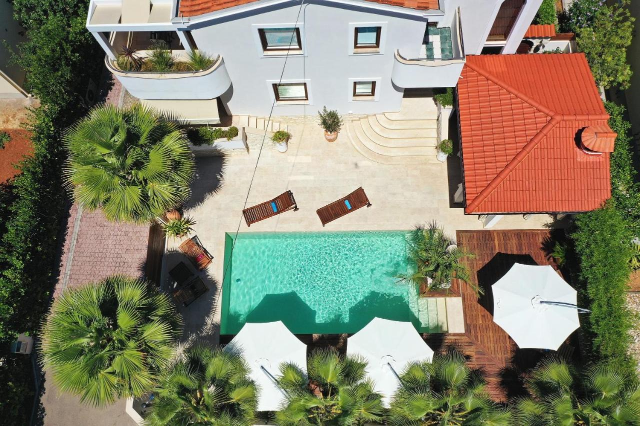 Apartments "Villa Antisin" With Heated Pool Zara Esterno foto