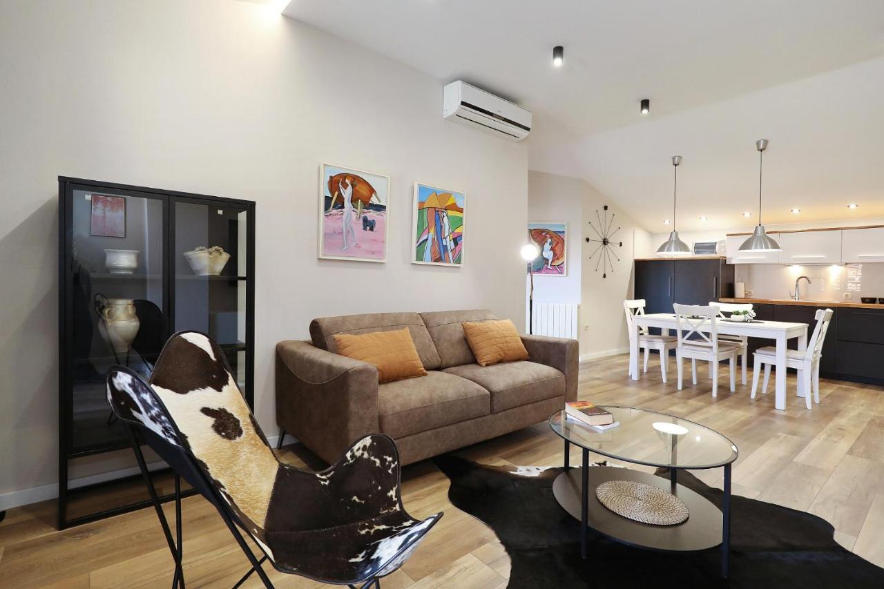 Apartments "Villa Antisin" With Heated Pool Zara Esterno foto