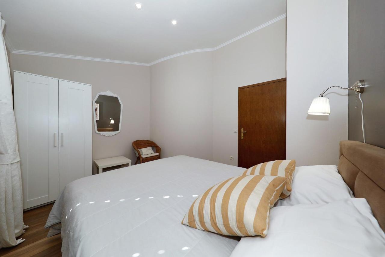 Apartments "Villa Antisin" With Heated Pool Zara Esterno foto